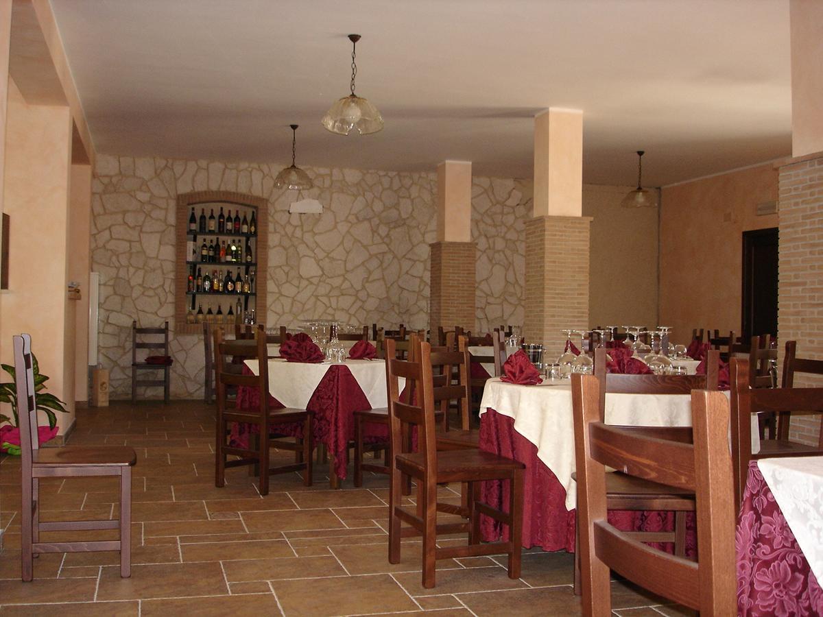 Agriturismo Casale Sera Fontana Liri Екстериор снимка